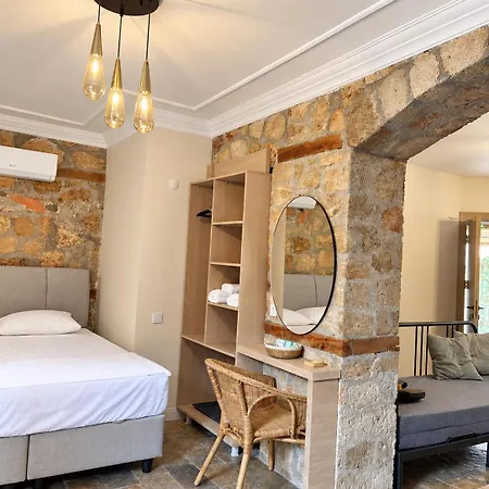 The 11 Oldtown Hotel *